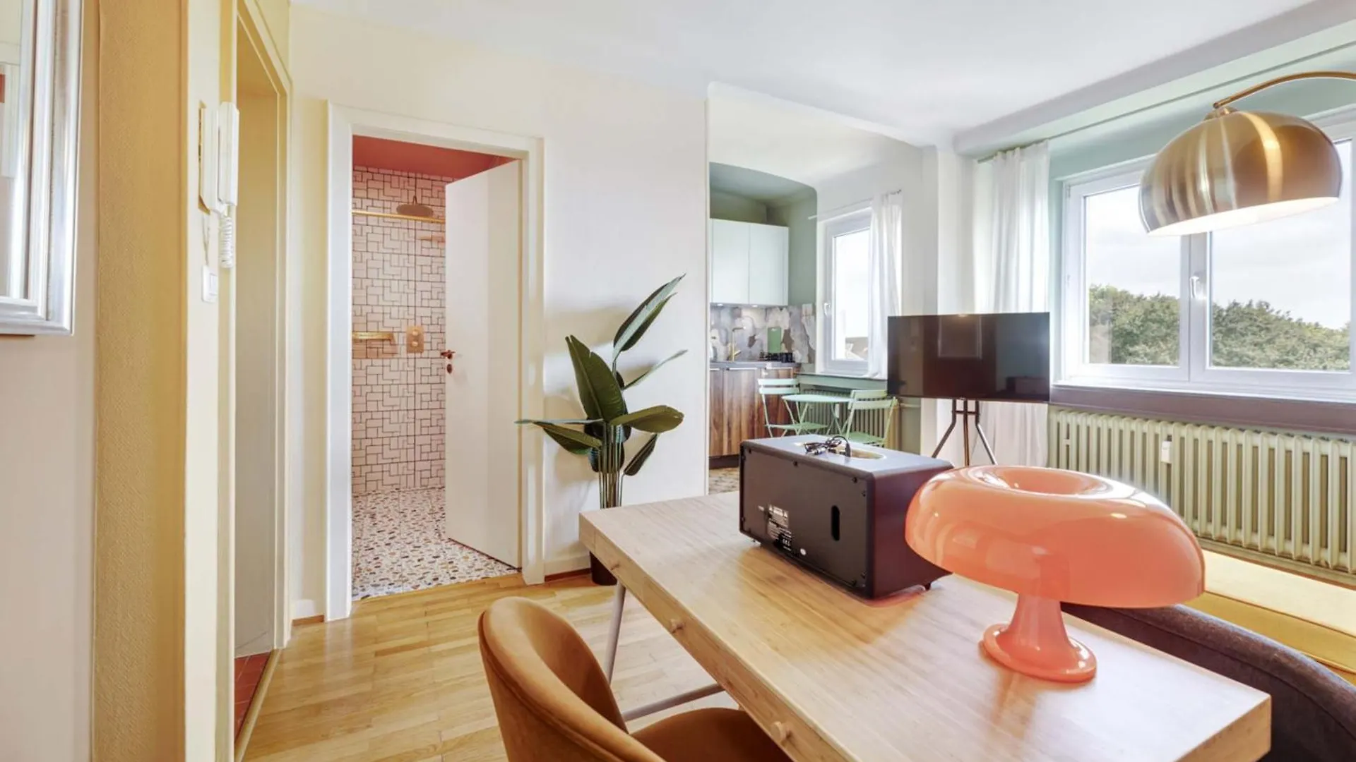 Elegant 1Br Apartment With Full Kitchen & Workspace Lucembursko